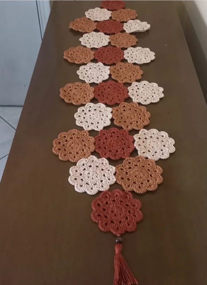Trilho de mesa de crochê